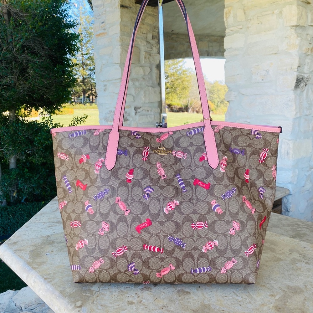NWT Coach Reversible candy signature Tote